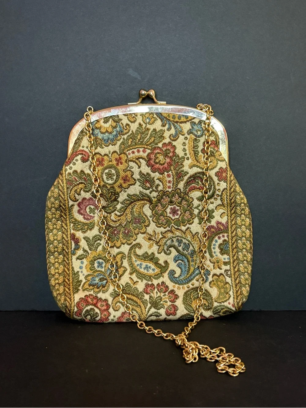 Vintage Walborg Italian Floral Paisley Tapestry Kiss Lock Gold Chain Handbag